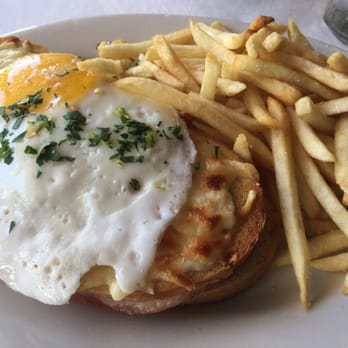 Frenchie's - Croque Monsieur avec egg - French Near Me - Coral Gables, Florida