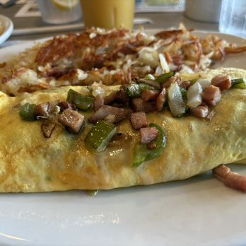 Hangar 36 - Western Omelette - Breakfast & Brunch Near Me - Hazlet, New Jersey Hangar 36 - Western Omelette - Breakfast & Brunch Near Me - Hazlet, New Jersey
