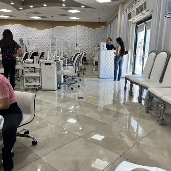 Versaci Nails Spa - Nail Salons Near Me - Eastvale, California Versaci Nails Spa - Nail Salons Near Me - Eastvale, California