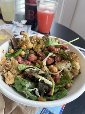 MV Salads by null