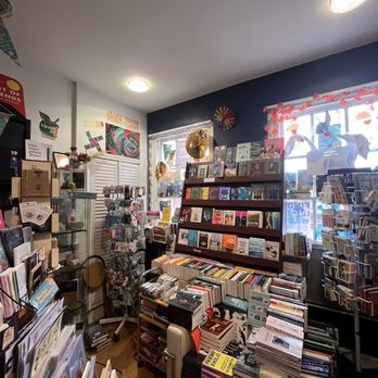 Little Acorns Bookstore - Used Bookstore Near Me - Londonderry, DRY Little Acorns Bookstore - Used Bookstore Near Me - Londonderry, DRY