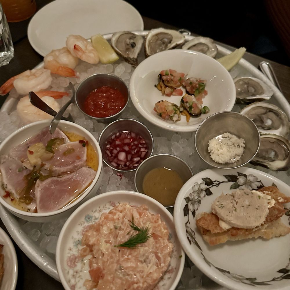 jjacques - One plate seafood tower - Cocktail Bars Near Me - Quebec City, Quebec jjacques - One plate seafood tower - Cocktail Bars Near Me - Quebec City, Quebec