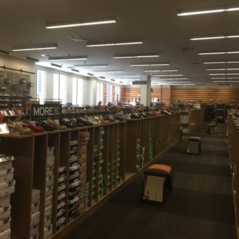 DSW Designer Shoe Warehouse - Shoe Stores Near Me - Pasadena, California