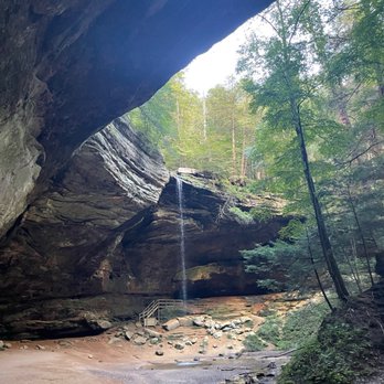 Hocking Hills State Park - Ash Cave @ Hocking Hills State Park - Hiking Near Me - Logan, Ohio