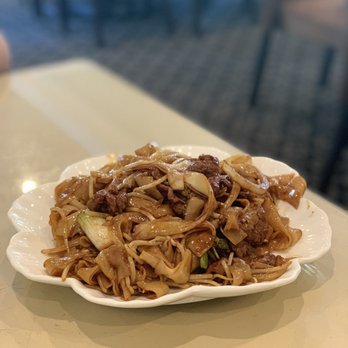 Mei Le Bakery & Restaurant - a plate of noodles - Bakeries Near Me - Coquitlam, British Columbia Mei Le Bakery & Restaurant - a plate of noodles - Bakeries Near Me - Coquitlam, British Columbia