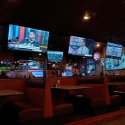 The Burg Sports Grill - Lots of TVs