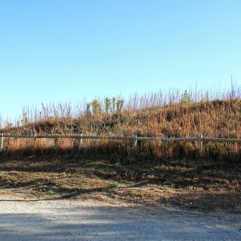 Murray Hill Scenic Overlook - At the Parking lot, look to the SE for the entrance to the path upwards. - Hiking Near Me - Little Sioux, Iowa Murray Hill Scenic Overlook - At the Parking lot, look to the SE for the entrance to the path upwards. - Hiking Near Me - Little Sioux, Iowa