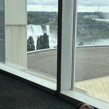 Fallsview Indoor Waterpark - Amusement Parks Near Me - Niagara Falls, Ontario