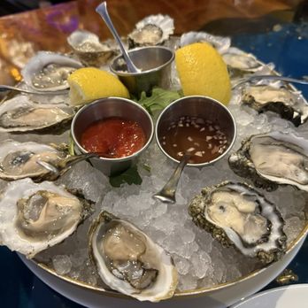 Dive Oyster House - 1/2 East coast and 1/2 West coast oyster platter - Seafood Near Me - Briarcliff Manor, New York