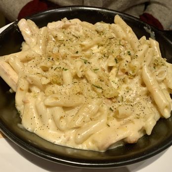 Romano's Macaroni Grill - Chicken Truffle Mac and Cheese - Italian Near Me - Westminster, Colorado Romano's Macaroni Grill - Chicken Truffle Mac and Cheese - Italian Near Me - Westminster, Colorado