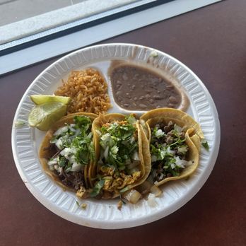 Street Queen Tacos - taco plate - Tacos Near Me - Casa Grande, Arizona