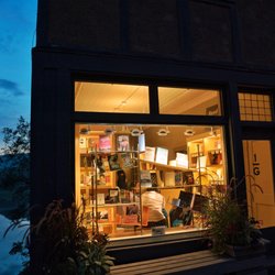 One Grand Books - Exterior shot of One Grand Books