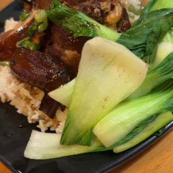Ming's BBQ - Soy chicken meal with veggies - Barbeque Near Me - Duluth, Georgia