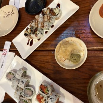 Sake House Miro - Spicy Tuna Roll, Yellowtail Roll - Sushi Bars Near Me - Los Angeles, California