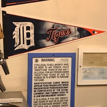Blue Pan Pizza - Love the Detroit Sports memorabilia!  All we need now is some RED WINGS!!!! :)  That'll go over well here i'm sure.  :) - Pizza Near Me - Denver, Colorado