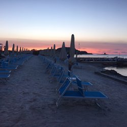 Ristorante Ancora Stintino - View of beach in front of small marina