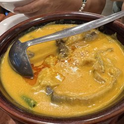 Max's Restaurant - Kare Kare