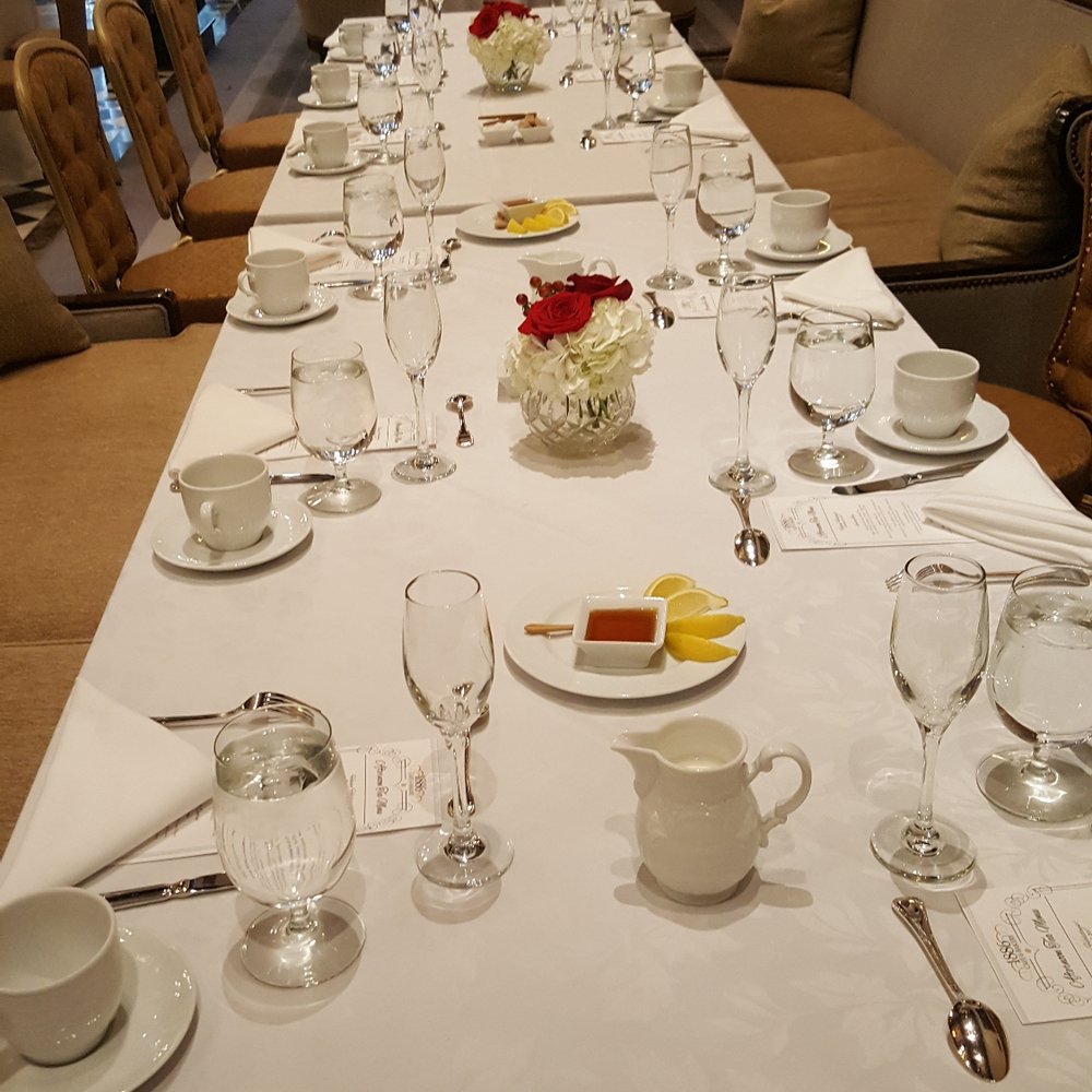 The Driskill - Elegant table - Hotels Near Me - Austin, Texas The Driskill - Elegant table - Hotels Near Me - Austin, Texas