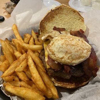 Local 3 Grill & Tap - American Near Me - Watervliet, Michigan