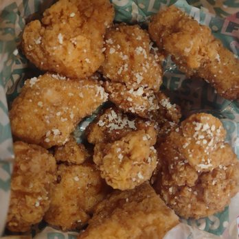 Wingstop - Boneless chicken bites in garlic parmesan - Chicken Wings Near Me - Honolulu, Hawaii