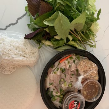Quan Mii - Pork shank spring rolls - Vietnamese Near Me - Fountain Valley, California Quan Mii - Pork shank spring rolls - Vietnamese Near Me - Fountain Valley, California