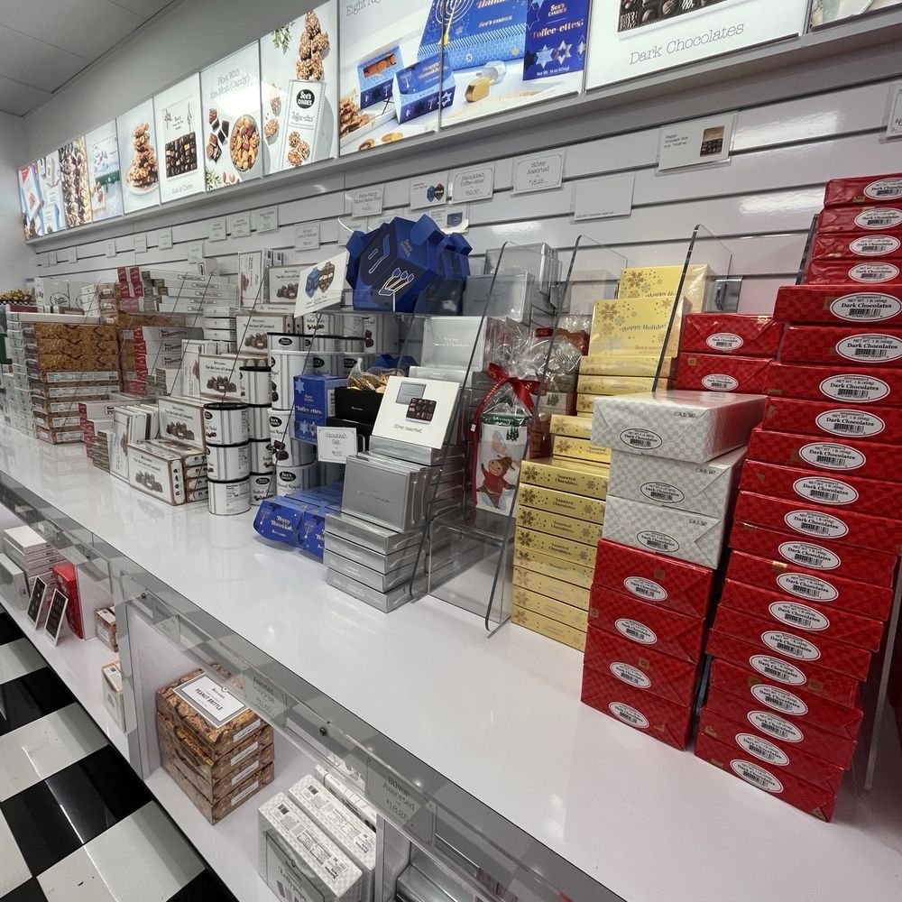 See's Candies - Precious packages - Chocolatiers & Shops Near Me - Corte Madera, California See's Candies - Precious packages - Chocolatiers & Shops Near Me - Corte Madera, California
