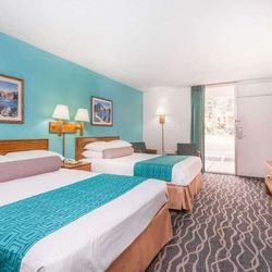 Howard Johnson by Wyndham Commerce GA - Guest room