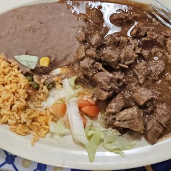 El Rey Mexican Restaurant - Carne guisada plate - Mexican Near Me - Galveston, Texas El Rey Mexican Restaurant - Carne guisada plate - Mexican Near Me - Galveston, Texas
