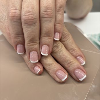 Luxo Nail Spa - Chloe does the best mani pedi in Chicago! She dies not rush and makes sure the nails are perfect. - Nail Salons Near Me - Chicago, Illinois Luxo Nail Spa - Chloe does the best mani pedi in Chicago! She dies not rush and makes sure the nails are perfect. - Nail Salons Near Me - Chicago, Illinois