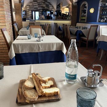 Trattoria Dei Templi - Beautiful design. And the bread was tasty too! - Restaurants Near Me - Agrigento, AG