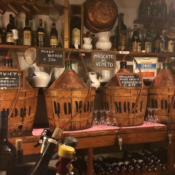 Cantina Do Mori - Wine Bars Near Me - Venezia, VE Cantina Do Mori - Wine Bars Near Me - Venezia, VE
