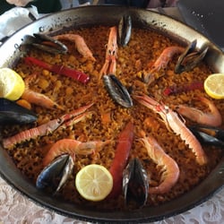 Restaurante Cañis - Paella de marisco.