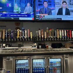 Parlour Pizza - Bar view