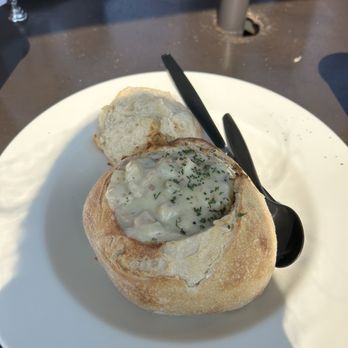 Breakwater Seafoods & Chowder House - Clam chowder in sour dough bowl - Seafood Markets Near Me - Aberdeen, Washington