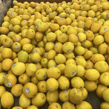 SuperFood Fresh Supermarket - MOLDY lemons. not taken care of at all. - Grocery Near Me - Middlesex, New Jersey