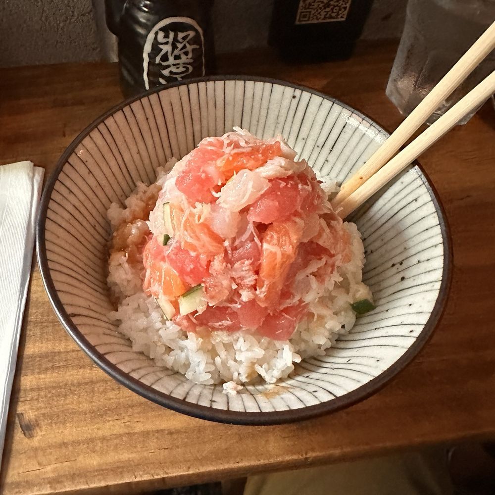 Suki Desu - Kaisen Don $20 - Sushi Bars Near Me - New York, New York Suki Desu - Kaisen Don $20 - Sushi Bars Near Me - New York, New York