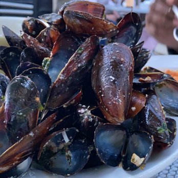 La Bottega - Jumbo Bowl of P.E.I. Mussels - Italian Near Me - Vail, Colorado La Bottega - Jumbo Bowl of P.E.I. Mussels - Italian Near Me - Vail, Colorado