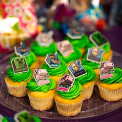 Pump It Up Van Nuys - Cupcakes!