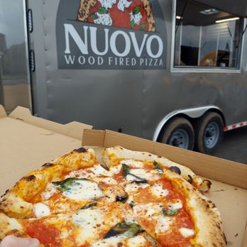 Nuovo Wood Fired Pizza - Margarita pizza - Food Trucks Near Me - Clovis, California Nuovo Wood Fired Pizza - Margarita pizza - Food Trucks Near Me - Clovis, California