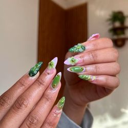 Gloss Nail Spa