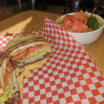 Golden Ox - Chicken sandwich and side salad - Burgers Near Me - Fullerton, California