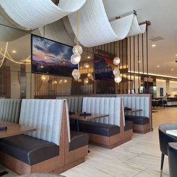 Ondus on the Waterfront - Interior - American Near Me - Vancouver, Washington Ondus on the Waterfront - Interior - American Near Me - Vancouver, Washington