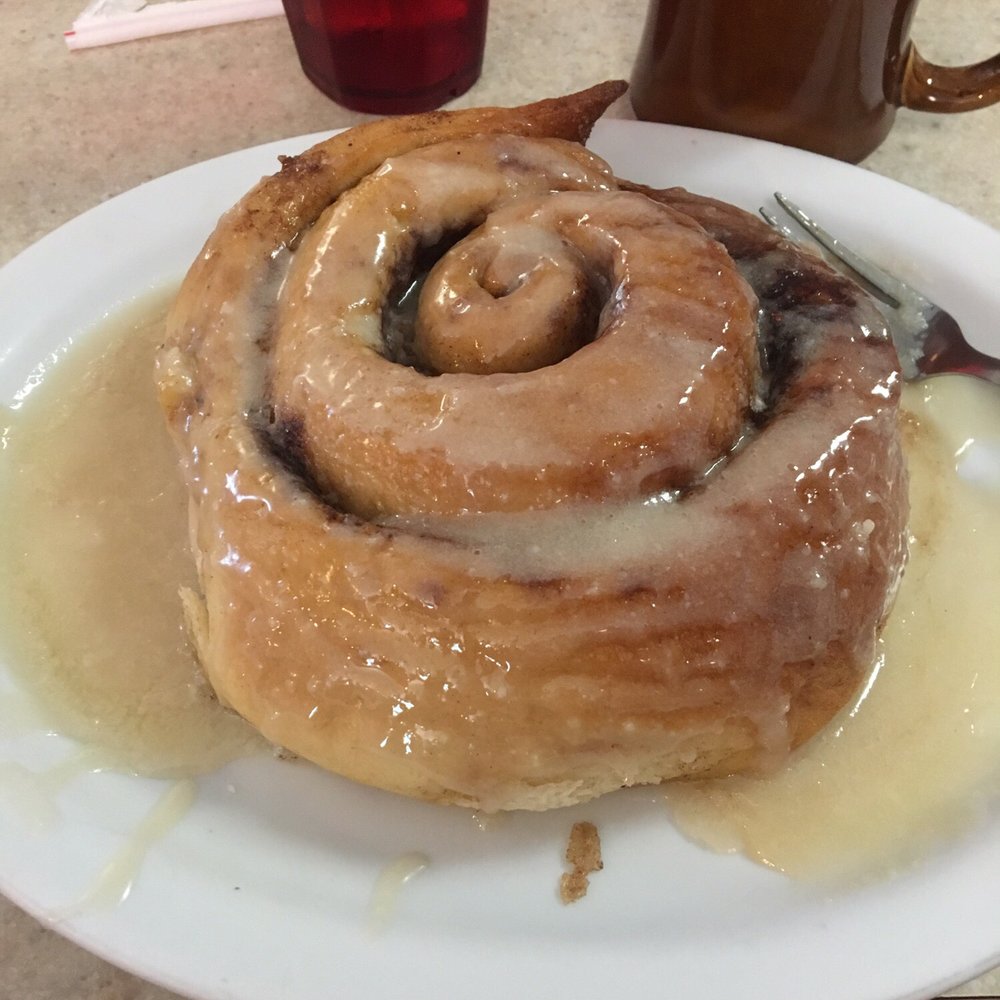 B's Country Cafe - Cinnamon roll - Diners Near Me - Iron Mountain, Michigan