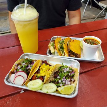 Autenticos Michoacanos - Guava agua Fresca, Al pastor/barbacoa/chorizo tacos and quesabirria - Mexican Near Me - Austin, Texas