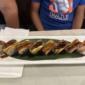 Hing Kee Restaurant - Rainbow role - Vietnamese Near Me - Chicago, Illinois