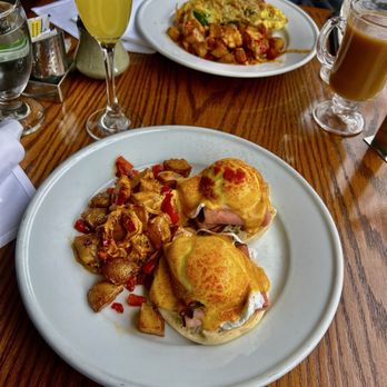 The Little Gem Cafe - New American Near Me - Oak Park, Illinois The Little Gem Cafe - New American Near Me - Oak Park, Illinois