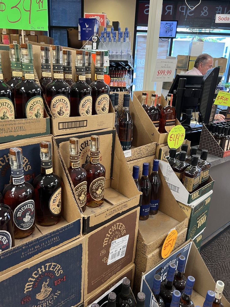 Social spots from 1010 Washington Wine & Spirits