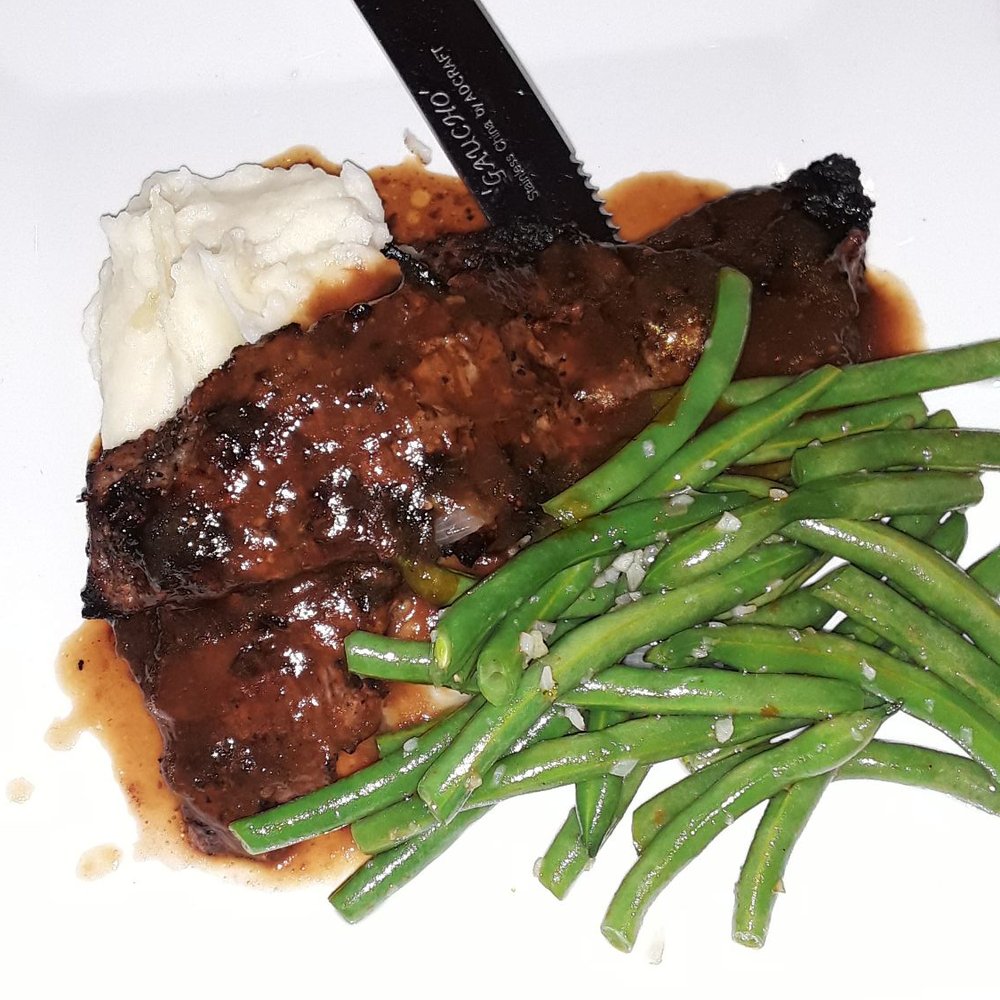 75 Main - Grilled shirt steak with mashed potatoes and string beans - New American Near Me - Southampton, New York 75 Main - Grilled shirt steak with mashed potatoes and string beans - New American Near Me - Southampton, New York