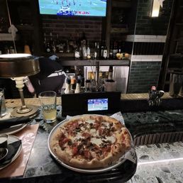 Mushroom, pepperoni and sausage pizza Mushroom, pepperoni and sausage pizza