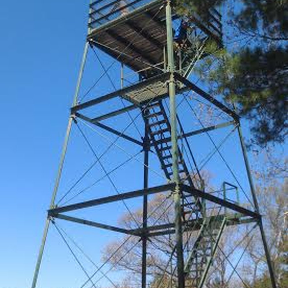 Mount Tom State Reservation - Viewing tower - Hiking Near Me - Holyoke, Massachusetts Mount Tom State Reservation - Viewing tower - Hiking Near Me - Holyoke, Massachusetts